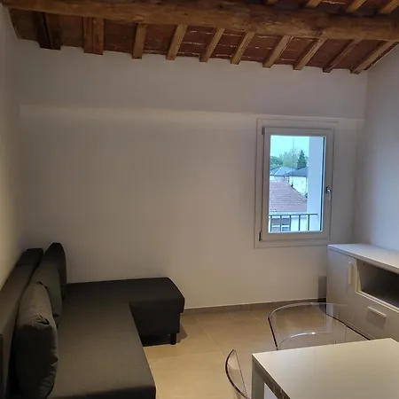 Casa Ballardini Via Baracca 66 *