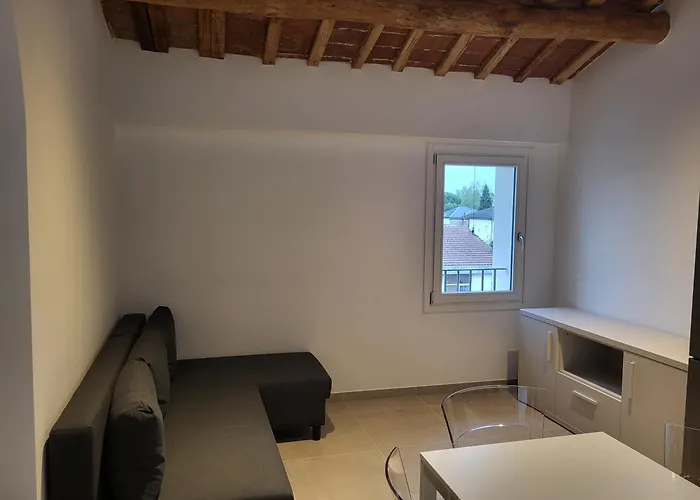 Casa Ballardini Via Baracca 66 *